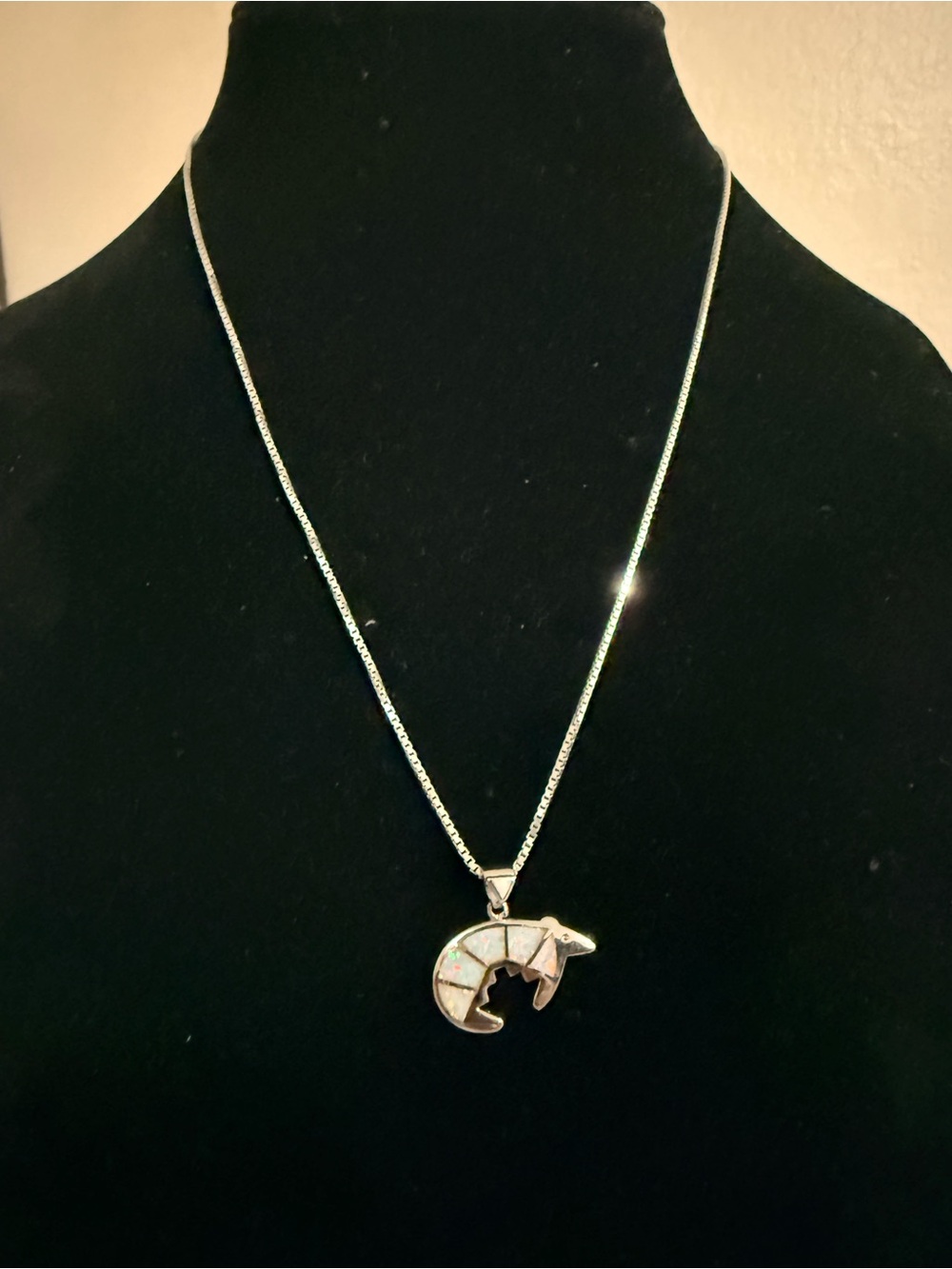 Sliver 925 Italy heartline Bear Inlay Pendant Necklace - White Opal Accent